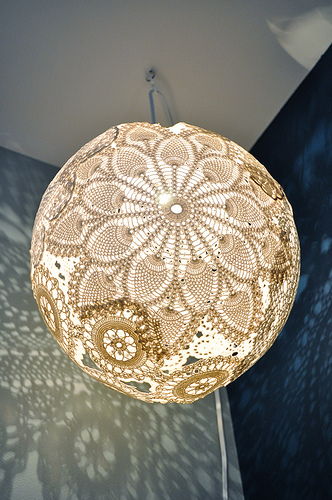 doily diy lamp 