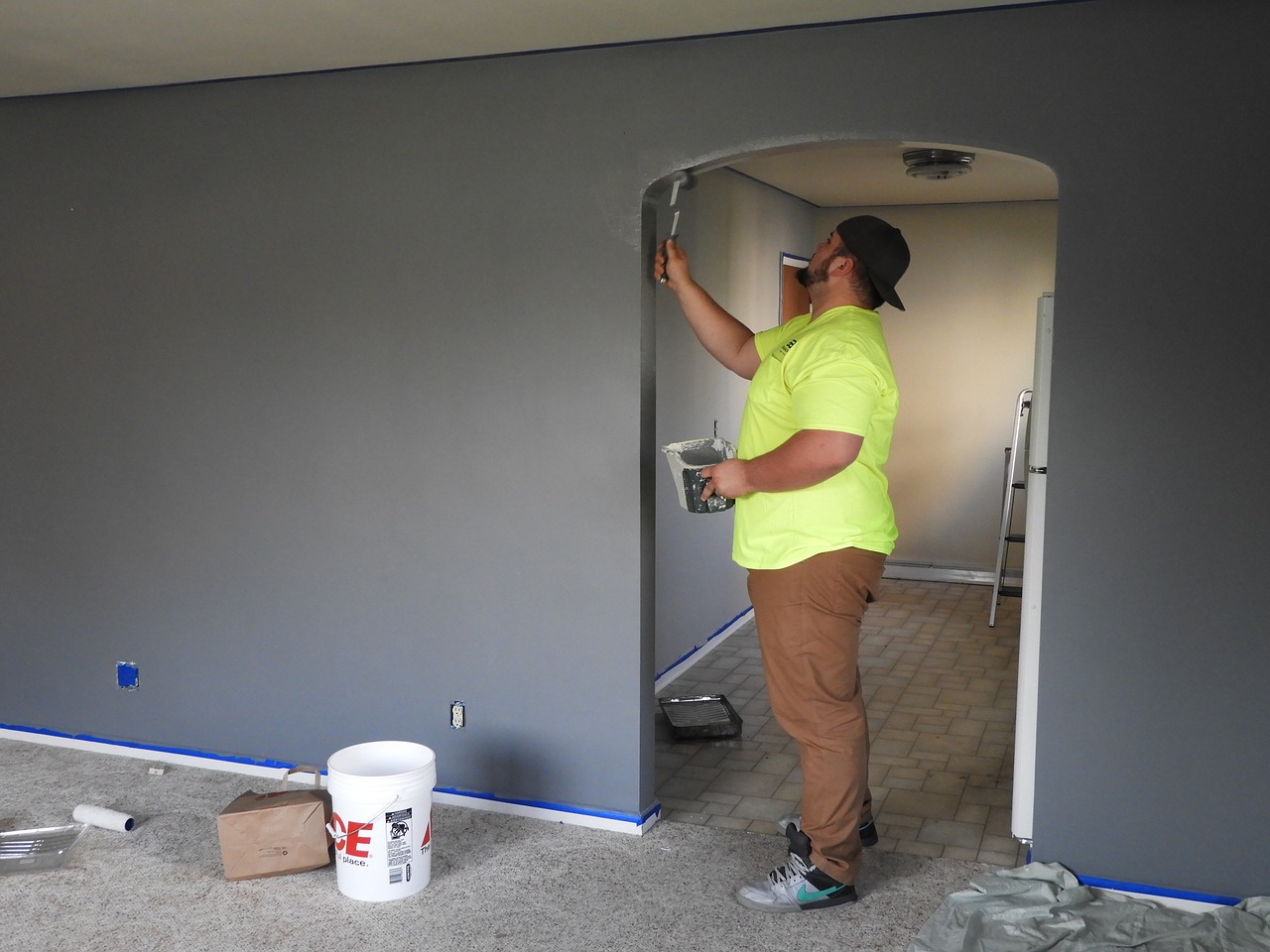 man DIY painting